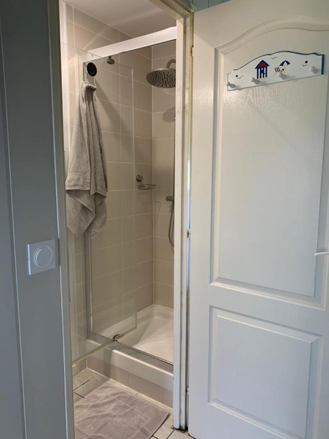 Resid Home 2 - Duplex Cosy Avec Parking Gratuit Saint-Léonard Esterno foto